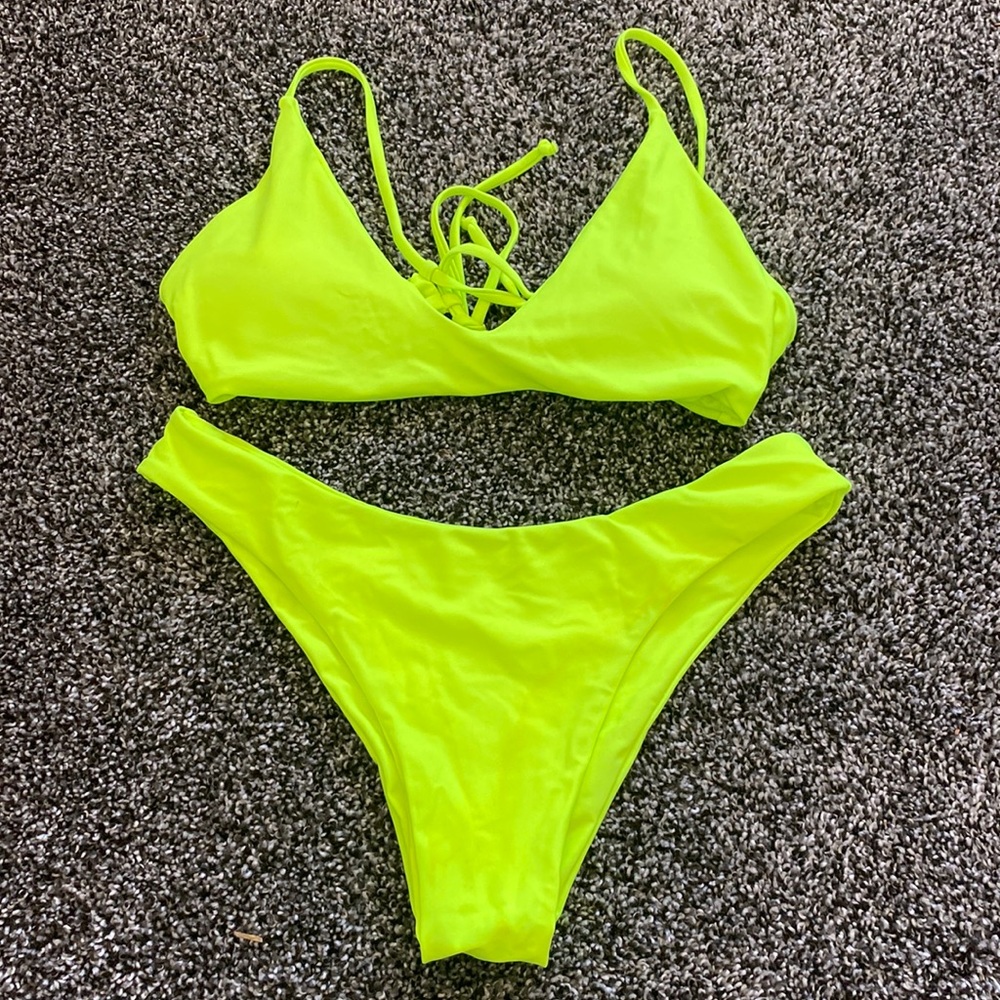 NWOT/ ZAFUL Bikini Set